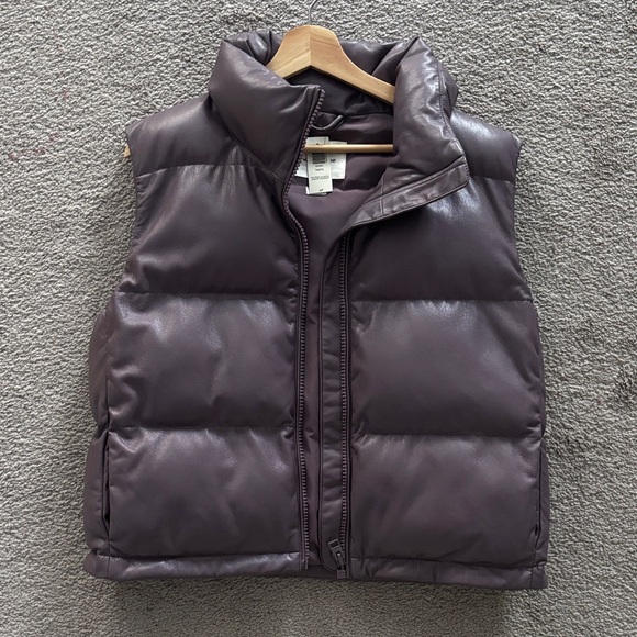 Aritzia Jackets & Blazers - aritzia Puffer Vest in Dark Purple
